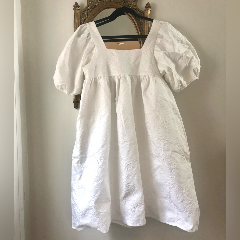 Voluminous Sleeves Squareneck Dress - Picture 11 of 12